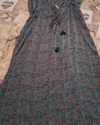 vestito lungo in tessuto leggero 