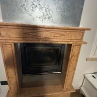 Cornice camino in marmo