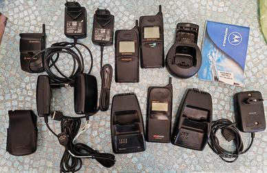 Lotto cellulari Motorola anni 90 per ricambi