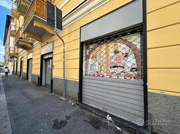 NEGOZIO A GENOVA