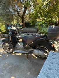 Scoter Aprilia Scarabeo 150