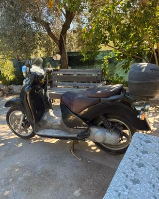 Scoter Aprilia Scarabeo 150