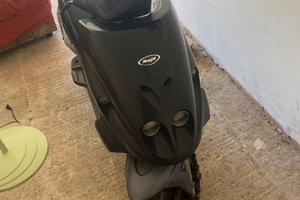 Malaguti Phantom F12 Max 125 – 2009
