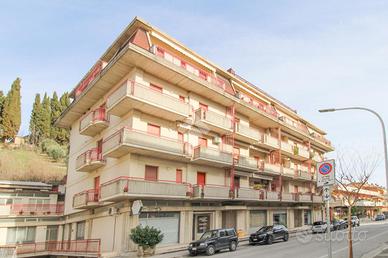 3 LOCALI A CASTIGNANO