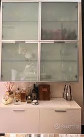 Vetrina con mobile basso