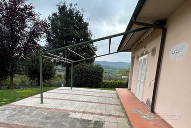 Pergola da giardino in ferro con tenda