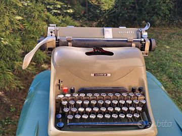 Macchina da scrivere Olivetti Lexikon 80 - Vintage