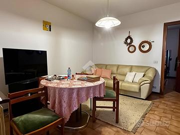 CASA SEMINDIPENDENTE A BIENNO