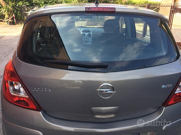 Opel corsa gol per neopatentati