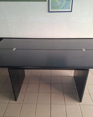 Tavolo laccato nero