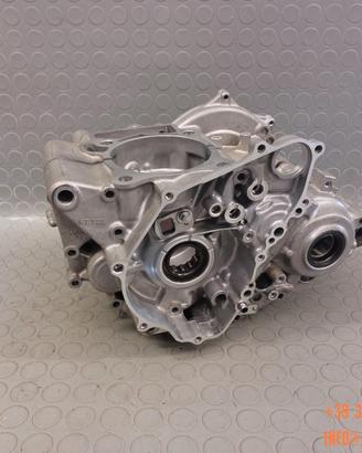 COPPIA CARTER CENTRALI CRF 250 2022-2026 HONDA 111