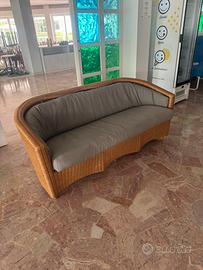 Poltrone  e tavolino in vimini