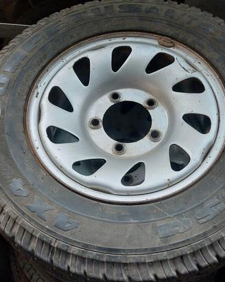 cerchi in ferro e lega per 4x4 inglesi giapponesi