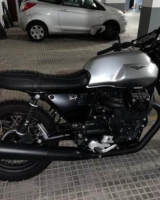 Moto Guzzi V7 ROUGH 2019