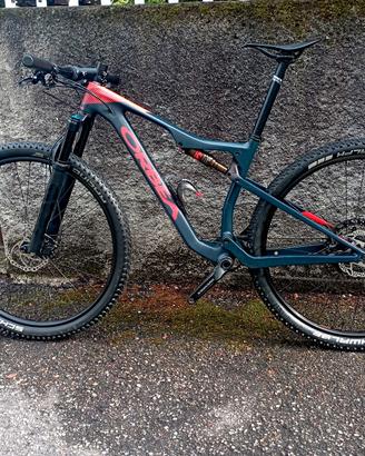 Orbea OIZ taglia M carbon boost  12 v 
Fox 34 s