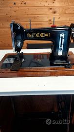 macchina da cucire Necchi 