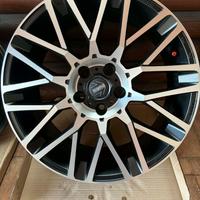 Cerchi in lega Momo Revenge da 18"