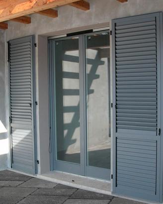 Persiane ,scuri ,taparelle in aluminio su misura