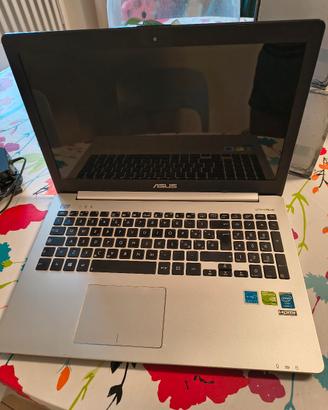 PC portatile ASUS i7, 8gb di RAM, Hard disk 900gb 