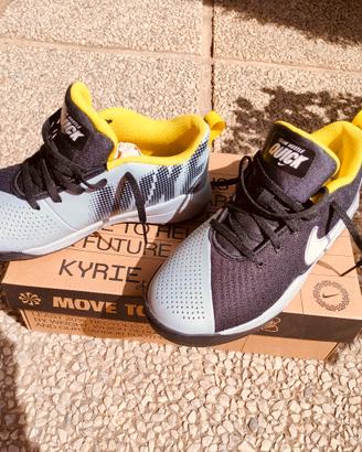 Nike Team Husttle Quick 2GS n.38,5