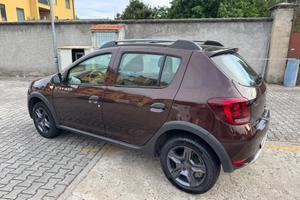 Dacia Sandero Stepway 0.9 TCe 12V TurboGPL neopate