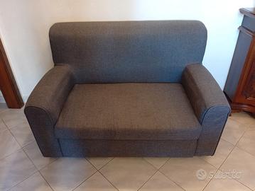 Divano 2 posti come nuovo