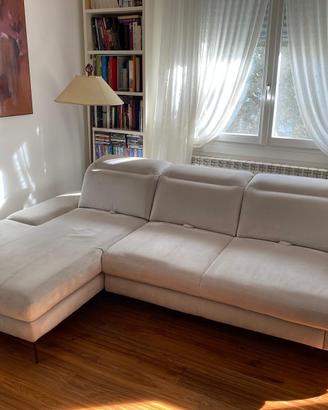 🛋️ Divano angolare moderno come nuovo