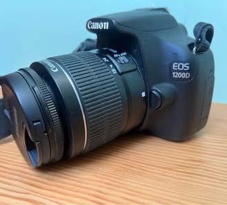 CANON EOS 1200d