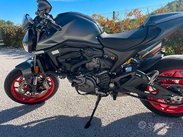 Ducati Monster 937 Plus