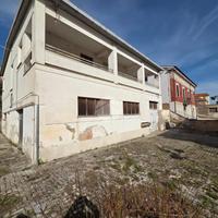 CASA INDIPENDENTE A RIPALIMOSANI