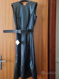 vestito  Zara con cintura,  effetto pelle 