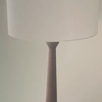 Lampada da terra in legno