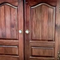 credenza bassa in legno massiccio