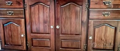 credenza bassa in legno massiccio