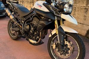 Triump Tiger 800 ABS