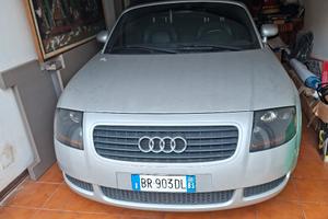 AUDI TT