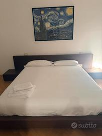 Letto Matrimoniale con comodini integrati in wenge