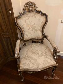 Poltrona barocca veneziana in legno intagliato