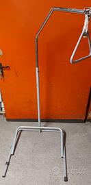 Alzamalati con maniglia base a terra per letti