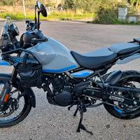 Royal Enfield Himalayan 450.