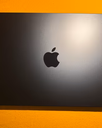 MacBook Air M2 13” – 16GB RAM – PARI AL NUOVO