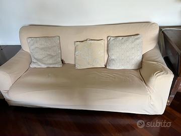 2 divani di cui uno letto