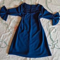 Vestito blu con ricami