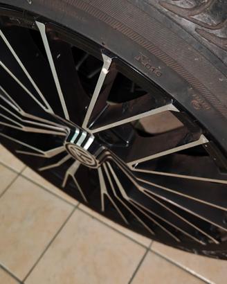 4 cerchi in lega 17" OZ + 2 gomme Bridgestone
