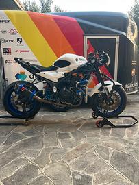 Yamaha R3 (pronto pista)