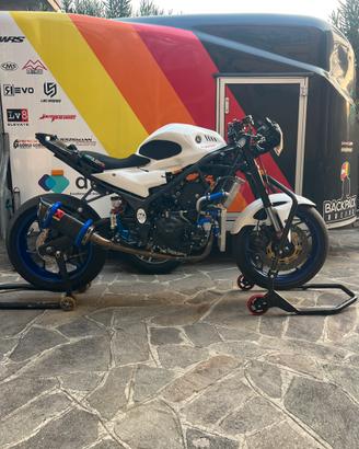 Yamaha R3 (pronto pista)