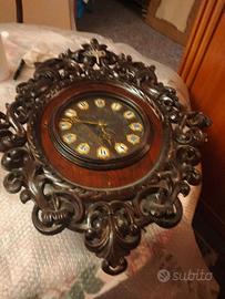 orologio a muro dell'ottocento vintage