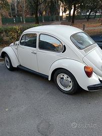 Volkswagen maggiolino bianco 1200 anno 1975