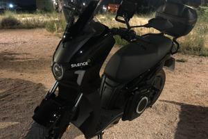 Silence s01 / Seat mo scooter elettrico