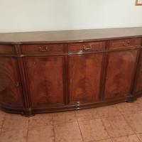 Credenza Bombata in Pregiata Radica di Noce